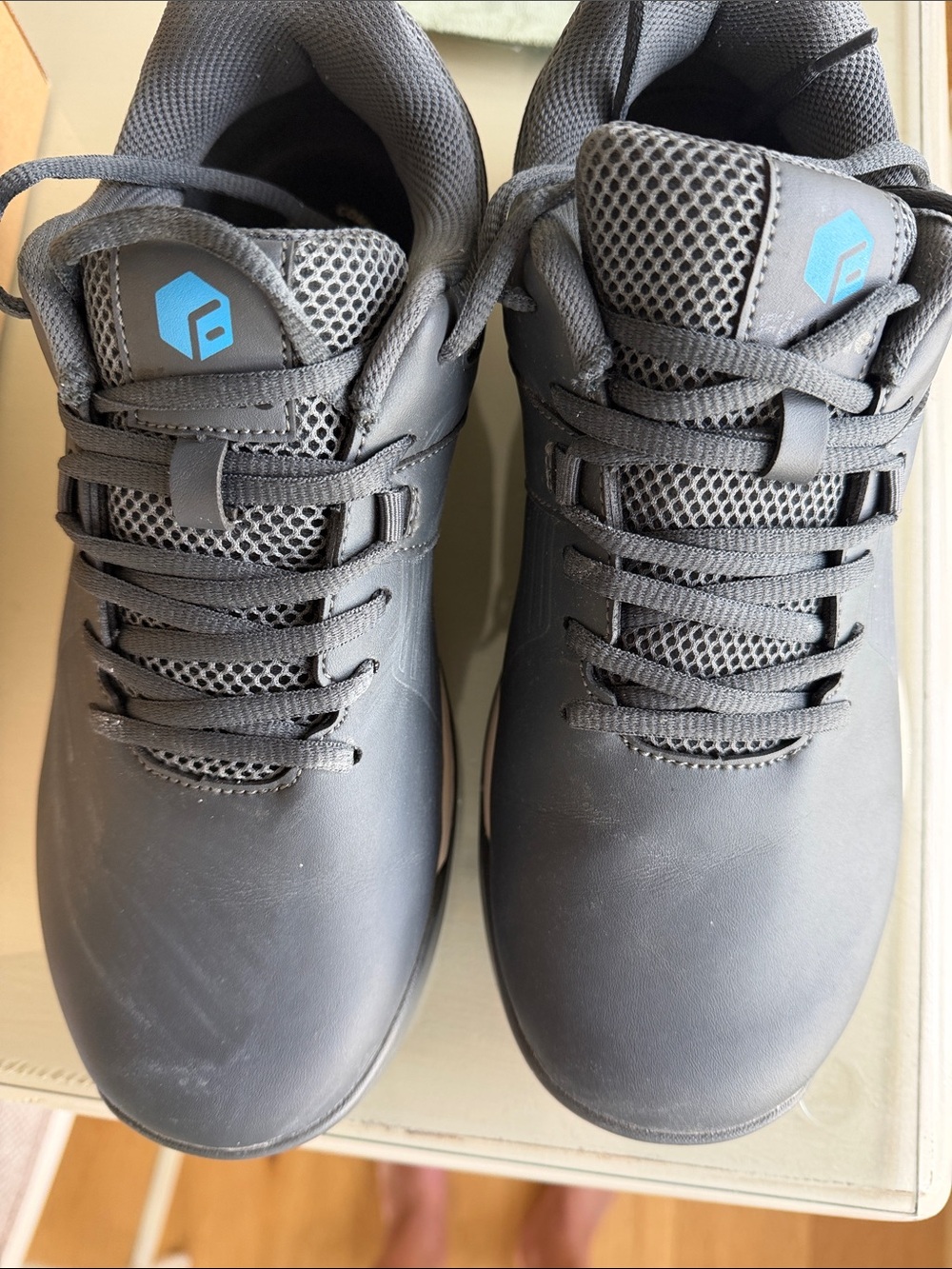 Men's Athletic Sneakers in Charcoal Gray with Blue Accent